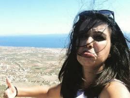 Pakistans Huma Mobin Went Alone On Honeymoon Without Husband पाकिस्तानची 'क्वीन', पतीशिवाय हुमा एकटीच हनिमूनला