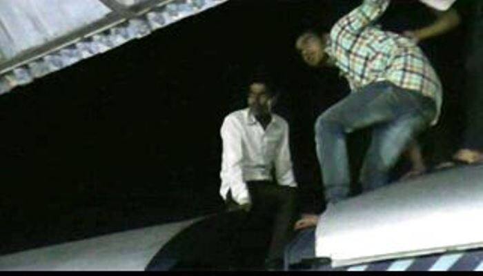 धोकादायक प्रवासावर प्रशासन देखील नियंत्रण ठेवण्यात अपयशी ठरत आहे.