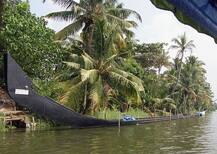 बोट नदीत पलटली, टीम इंडियाचा फलंदाज थोडक्यात बचावला!