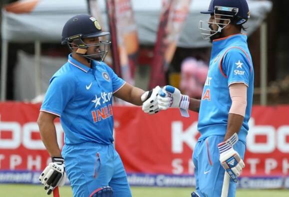 कर्नाटकसाठी खेळणारा करुण हा भारताच्या झिम्बाब्वे दौऱ्यात सहभागी होता. तर आयपीएलमध्ये तो दिल्ली डेअरडेव्हिल्सकडून खेळतो. 