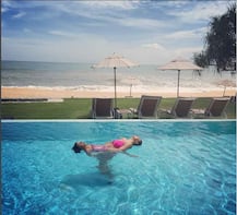 सुष्मिता सेनची थायलंडमध्ये मजामस्ती!