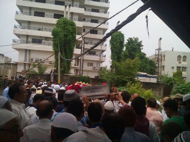 दिनांक २० जुलैच्या रात्री शाहिद यांचे पार्थिव वाराणसीमधील त्यांच्या निवासस्थानी आणण्यात आले. हॉकीच्या या खेळाडूच्या निधनाने देशभरात शोकाकुल वातावरण आहे.
