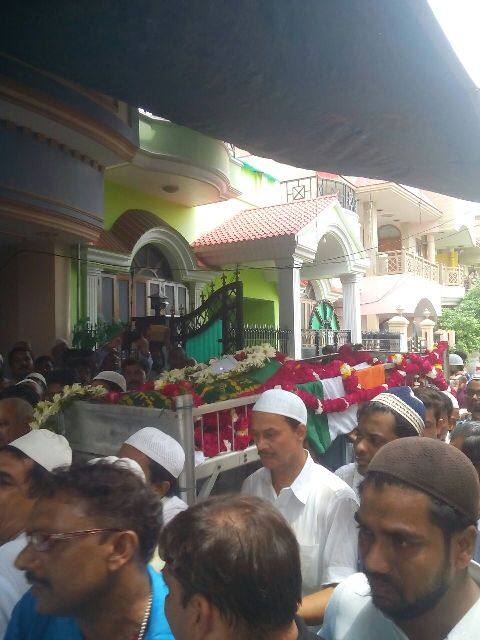 राजकीय क्षेत्रासह सर्वच क्षेत्रातील व्यक्तींनी शाहिद यांच्या निधनाबद्दल शोक व्यक्त करून, त्यांच्या निधनाने मोठी पोकळी निर्माण झाल्याचे म्हणले आहे. शाहिद यांच्या अंत्ययात्रेतही सर्वच क्षेत्रातील मान्यवर सहभागी झाले होते.