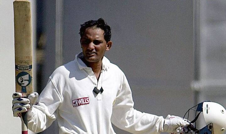 विराट कोहली हा परदेशात सर्वाधिक शतक झळकावणारा कर्णधार बनला आहे. विराटच्या नावावर सध्या 5 शतकं आहेत जी माजी कर्णधार मोहम्मद अझरुद्दीनच्या बरोबरीची आहेत.