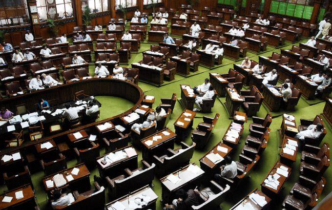 खासदारः 52 हजार रुपये अधिक भत्ता ( स्रोतः विकीपिडिया)