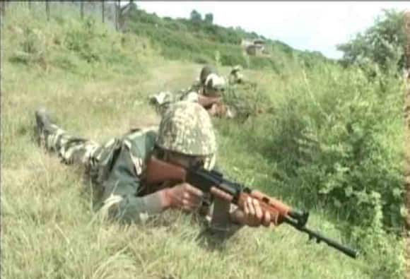 Poonch Ceasefire Violation Two Indian Soldiers Killed As Pakistan Opens Fire पाकिस्तानकडून पुन्हा एकदा शस्त्रसंधीचं उल्लंघन, दोन जवान शहीद