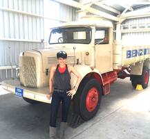 टीव्ही शोसाठी मंदिरा बेदी ट्रक चालवणार!