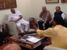 6 जनपथचा रुबाब कायम, पवारांच्या घरी गडकरी, सेना खासदार