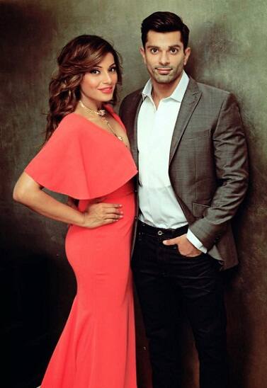 लग्नानंतर करण - बिपाशा हनिमून टूरच्या निमित्ताने वेगवेगळ्या देशात जाऊन पर्यटनाचा आनंद लुटत आहेत.