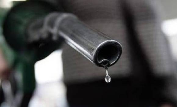 Petrol Price Hiked By Rs 2 21 Per Litre Diesel By Rs 1 79 Per Litre Effective Midnight पेट्रोल, डिझेलच्या दरात मोठी वाढ