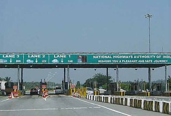 काम रखडलेलं असतानाही पुणे-सातारा महामार्गावर टोलवाढ