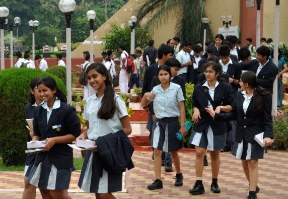 Karnataka : Free education for girls from April 1 मुलींसाठी पदव्युत्तर शिक्षण मोफत, कर्नाटकच्या मुख्यमंत्र्यांची घोषणा