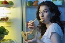 रात्री भूक लागल्यास हे पदार्थ खा आणि निरोगी राहा