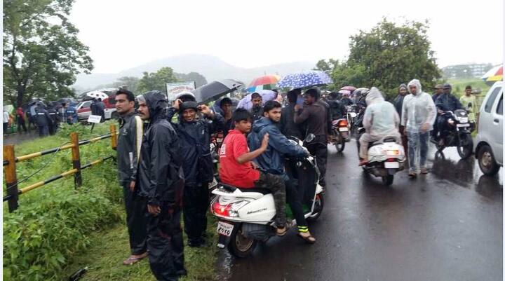 बचावकार्यासाठी एनडीआरएफच्या दोन तुकड्या रवाना झाल्या आहेत.