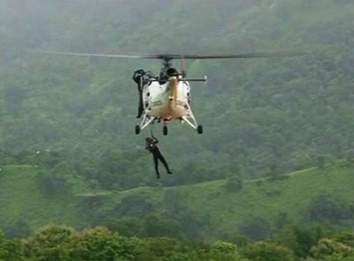 दरम्यान बचावकार्यासाठी एअरफोर्सचंही हेलिकॉप्टरही मागवल्याचं राज्याचे मदत आणि पुनर्वसन मंत्री चंद्रकांत पाटील यांनी सांगितलं.