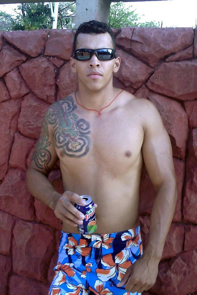 अनेक वर्षे जिममध्ये व्यायाम करूनही त्याच्या शरीराला हवा तसा आकार न मिळाल्याने तो नाराज झाला होता. त्यानंतर त्याने हे पाऊल उचलण्याचा निर्णय घेतला.