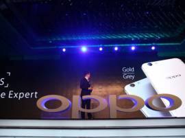 Oppo F1s Launched In Mumbai With 16 Mp Selfie Camera सेल्फीप्रेमींसाठी जबरदस्त स्मार्टफोन, 16 MPचा फ्रंट कॅमेरा असलेला ओप्पो F1s लॉन्च