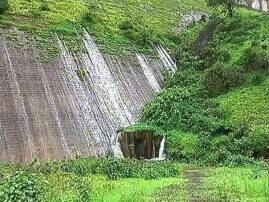 Water Leakage From Temghar Dam पुण्यातील टेमघर धरणातून मोठी पाणी गळती, तडे गेल्याची भीती