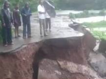 मावळ तालुक्यातील पवनानगर-आपटी पूल वाहून गेला