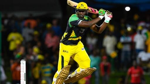 या सामन्यादरम्यान जमैका संघाने आंद्रे रसेलच्या शतकी खेळीने 195 धावांचा डोंगर उभारला.