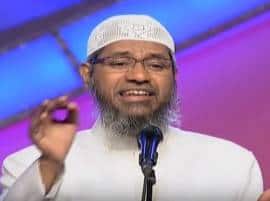 झाकीर नाईकच्या इस्लामिक रिसर्च फाऊंडेशनवर बंदीची शक्यता Government May Ban Zakir Naiks Irf झाकीर नाईकच्या इस्लामिक रिसर्च फाऊंडेशनवर बंदीची शक्यता