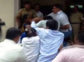 मिरज बलात्कार प्रकरण : आरोपी अमित कुरणेला मारहाण