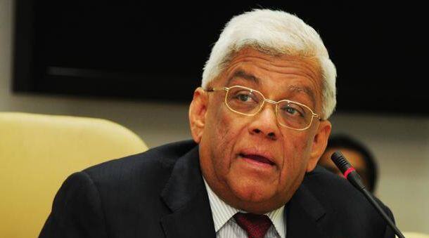 एचडीएफसी लिमिटेडचे अध्यक्ष दीपक पारेख यांना केवळ 1.89 कोटी रुपये वार्षिक वेतन मिळाले. तर कंपनीचे उपाध्यक्ष आणि सीईओ केकी मिस्त्री यांना 9.3 कोटी रुपये आणि प्रबंध संचालक रेणू सूद कर्नाड यांना 8.5 कोटी रुपये वेतन मिळाले.