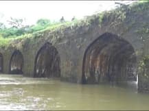 350 वर्षांपासून पाऊसधारा झेलणारा साताऱ्याचा शिवकालीन पूल