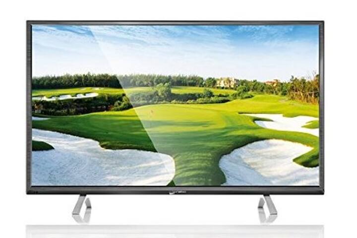 मायक्रोमॅक्सचा 40 इंची फुल HD LED टीव्ही: जर तुम्ही कमी किमतीचा फुल HD LED टीव्ही खरेदी करण्याचा विचारात असाल, तर या मेगासेलमध्ये तुमच्यासाठी चांगली ऑफर आहे. 39990 रुपयांमध्ये मिळणारा मायक्रोमॅक्सचा 40 इंची फुल HD LED टीव्ही 49% सवलतीवर 20,299 रुपयांना मिळेल.