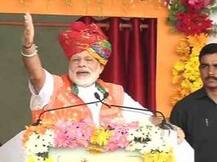 ''मुलांच्या हातात लॅपटॉप असायला हवा, त्या वयात शस्त्र दिली जात आहेत''