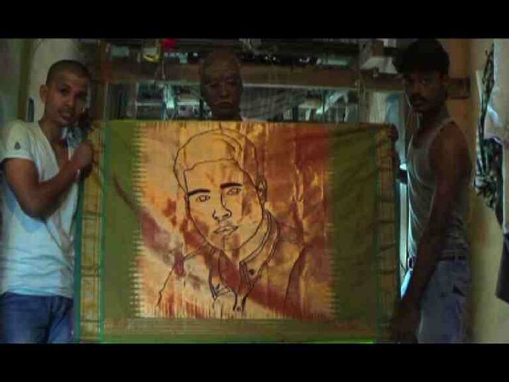 पैठणीला केवळ भारतातच नाही तर विदेशातही ओळख आहे. विणकरांच्या या कलेमुळेच आता पारंपरिक पैठणीबरोबरच नवनवीन डिझाईनच्या पैठण्या बघायलाही मिळतात.