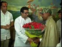 महाडचा 'देवदूत' बसंत कुमारचा राज ठाकरेंकडून सत्कार