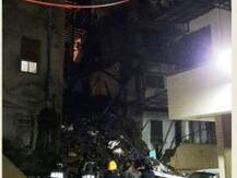 मुंबईतील भुलेश्वरमध्ये चारमजली इमारतीचा भाग कोसळून अपघात