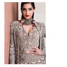 सोनम कपूरचा हटके अंदाज