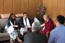 यूलियासह सलमानची दलाई लामांशी भेट