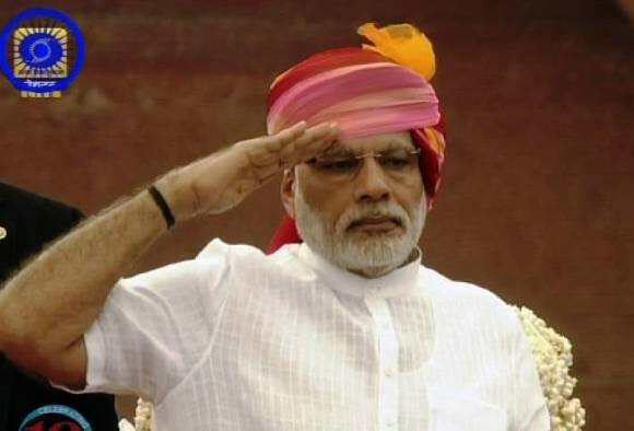 शेतकऱ्याला पाणी मिळालं तर तो मातीतून सोनं उगवेल, जलसिंचन योजनेचा आवाका वाढवणार