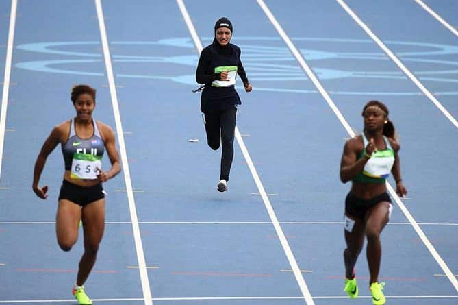 यादरम्यान आणखी एक महत्त्वाची बाब म्हणजे अफगाणिस्तानच्या कामिया यूसुफीही या रेसमध्ये हिजाब परिधान करुन सहभागी झाली होती.