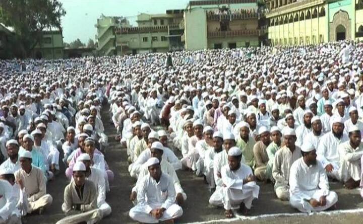 देशभरात सध्या अंतर्गत सुरक्षेचा मुद्दा ऐरणीवर आहे. शिवाय, देशद्रोही शक्तींचा समाना करण्याचं आव्हानही देशासमोर आहे. मात्र, असे असतानाही देशातील कुणा घटकाला दोषी मानून चालणार नाही, याचं उदाहरण म्हणजे अक्कलकुवामधील जामिया संस्था. 