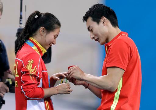 अचानक लग्नाचा प्रस्ताव ऐकून तिलाही खूप आनंद झाला. या आनंदातच तिने लग्नाच्या प्रस्तावाला होकार दिला.