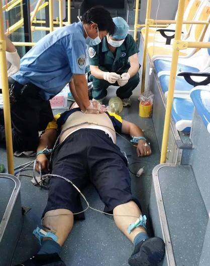 बसचालकाच्या अकस्मात मृत्यूचं कारण अद्याप अस्पष्ट आहे.