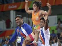 पैलवान साक्षी मलिकला खेलरत्न पुरस्कारानं गौरवणार!