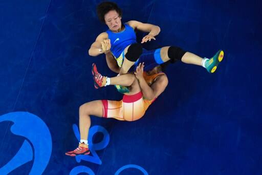 ऑलिम्पिकमध्ये पदक जिंकणारी साक्षी मलिक ही पहिलीच भारतीय महिला पैलवान ठरली आहे. तर कुस्तीतल भारताचं हे आजवरचं पाचवं पदक ठरलं. 