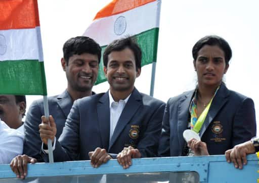 दोघांच्या स्वागतासाठी तेलंगण सरकारने जय्यत तयारी केली असून हैदराबाद विमानतळापासूनच सिंधू आणि गोपीचंद यांची विजयी मिरवणूक काढण्यात येत आहे.