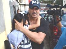 अक्षय कुमार आपल्या मुलीला कॅमेरापासून का दूर ठेवतोय?