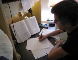 Study in Abroad: ਪੰਜਾਬ ਦੇ ਵਿਦਿਆਰਥੀਆਂ 'ਚ ਵਧ ਰਿਹਾ ਵਿਦੇਸ਼ਾਂ 'ਚ ਪੜ੍ਹਨ ਦਾ ਰੁਝਾਨ, ਅੰਤਰਰਾਸ਼ਟਰੀ ਉਡਾਣਾਂ 'ਚ ਢਿੱਲ ਮਗਰੋਂ ਆਈ ਤੇਜ਼ੀ