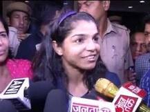 कांस्यपदक विजेती पैलवान साक्षी मलिकचे जल्लोषात स्वागत