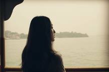 प्रत्येक सिंगल मुलीच्या मनात येणाऱ्या 8 गोष्टी