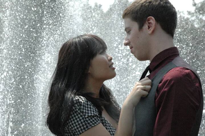 8. सारखं तेच तेच आयुष्य जगण्याचा कंटाळा येतो. कोणी असा असावा ज्याच्यासोबत भांडण करता यावं, त्यानेच नंतर मनवण्याचा प्रयत्न करावा.