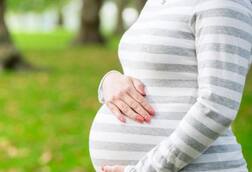 બાળકને જન્મ આપ્યા વિના જ લોકો માતાપિતા બની રહ્યા છે? જાણો કાયદા હેઠળ કોને સરોગસીનો અધિકાર છે અને કોને નથી