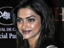 Padmavati Deepika Padukone Is Not Being Paid Rs 11 Crore 'पद्मावती'साठी दीपिकाची फीस 11 कोटी या केवळ अफवाः भन्साळी